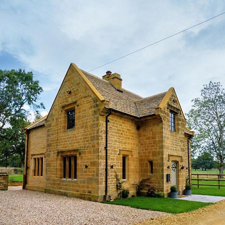 Pass The Keys Fourshires Lodge Wonderful Panoramic Views Moreton-in-Marsh Eksteriør bilde