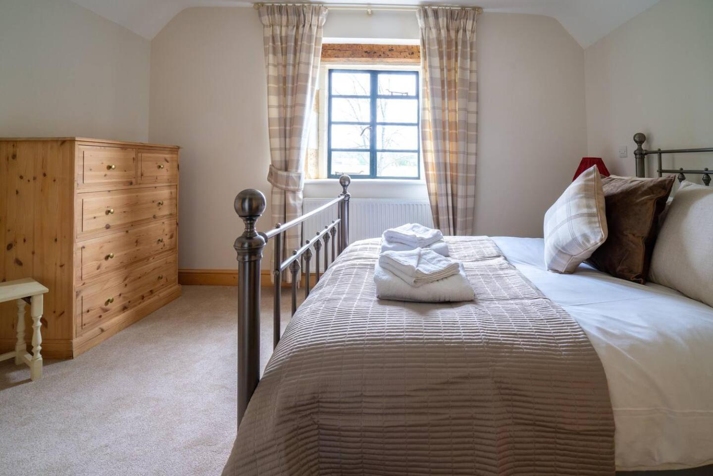 Pass The Keys Fourshires Lodge Wonderful Panoramic Views Moreton-in-Marsh Eksteriør bilde