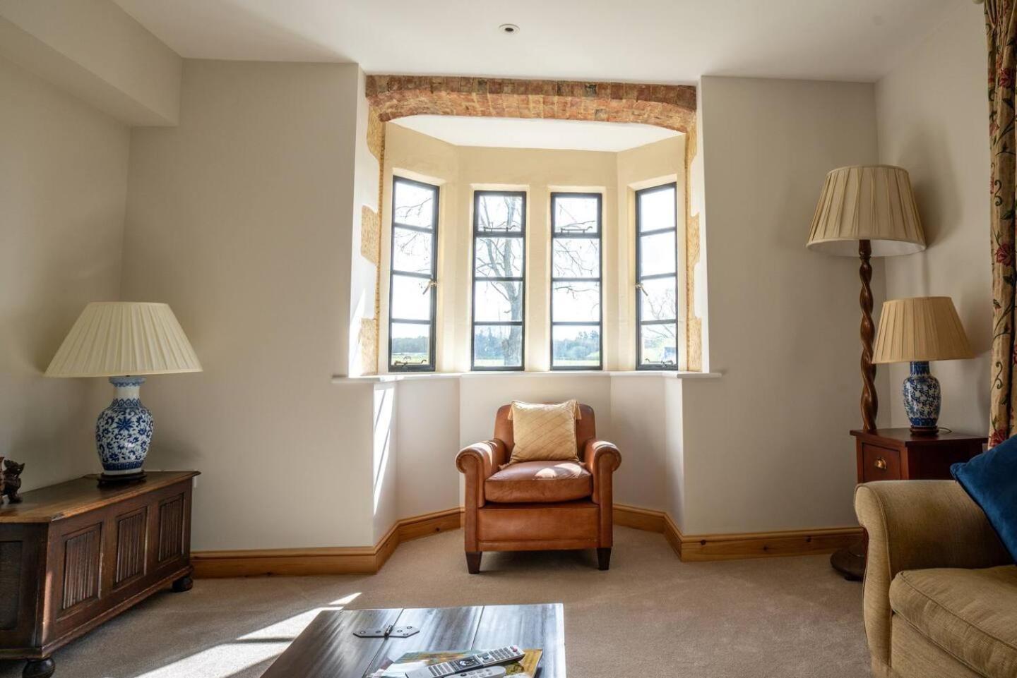 Pass The Keys Fourshires Lodge Wonderful Panoramic Views Moreton-in-Marsh Eksteriør bilde