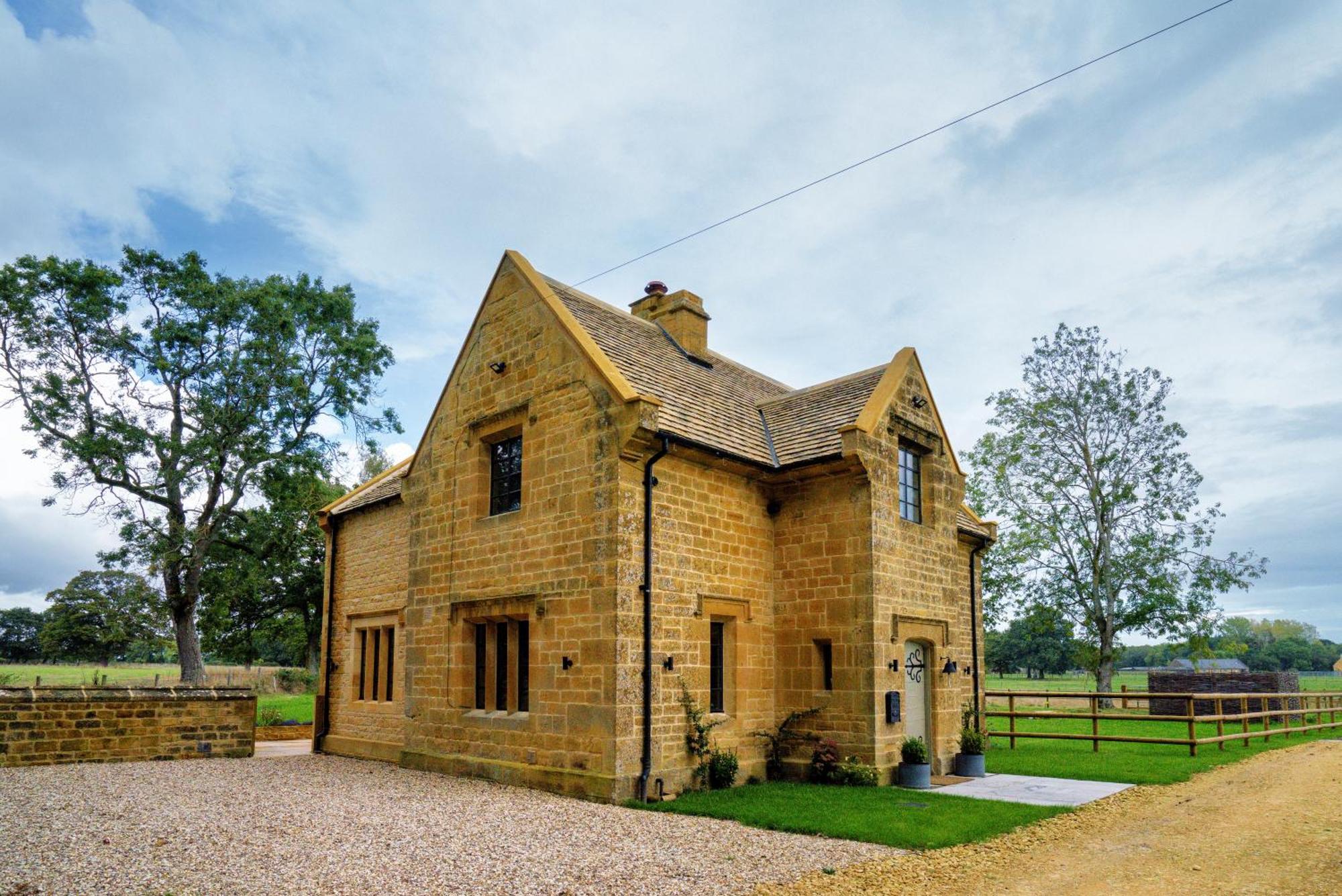 Pass The Keys Fourshires Lodge Wonderful Panoramic Views Moreton-in-Marsh Eksteriør bilde